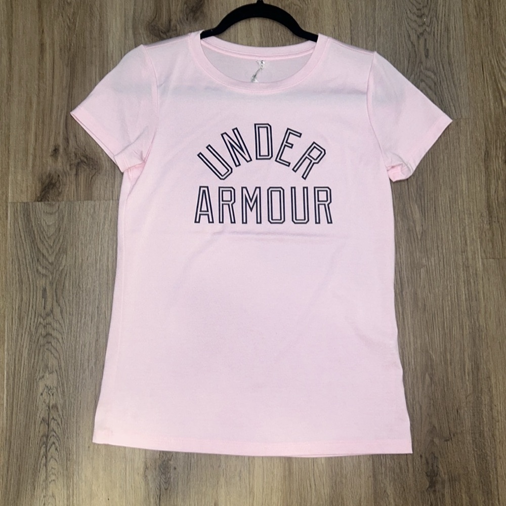 Under armor, light, pink short sleeve heat gear T-shirt,size extra small NWOT